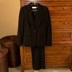 EUC Calvin Klein Blk Pant Suit Single Button Blazer. Classic fit pant Not baggy